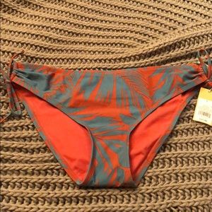 Medium coverage hipster bikini bottoms